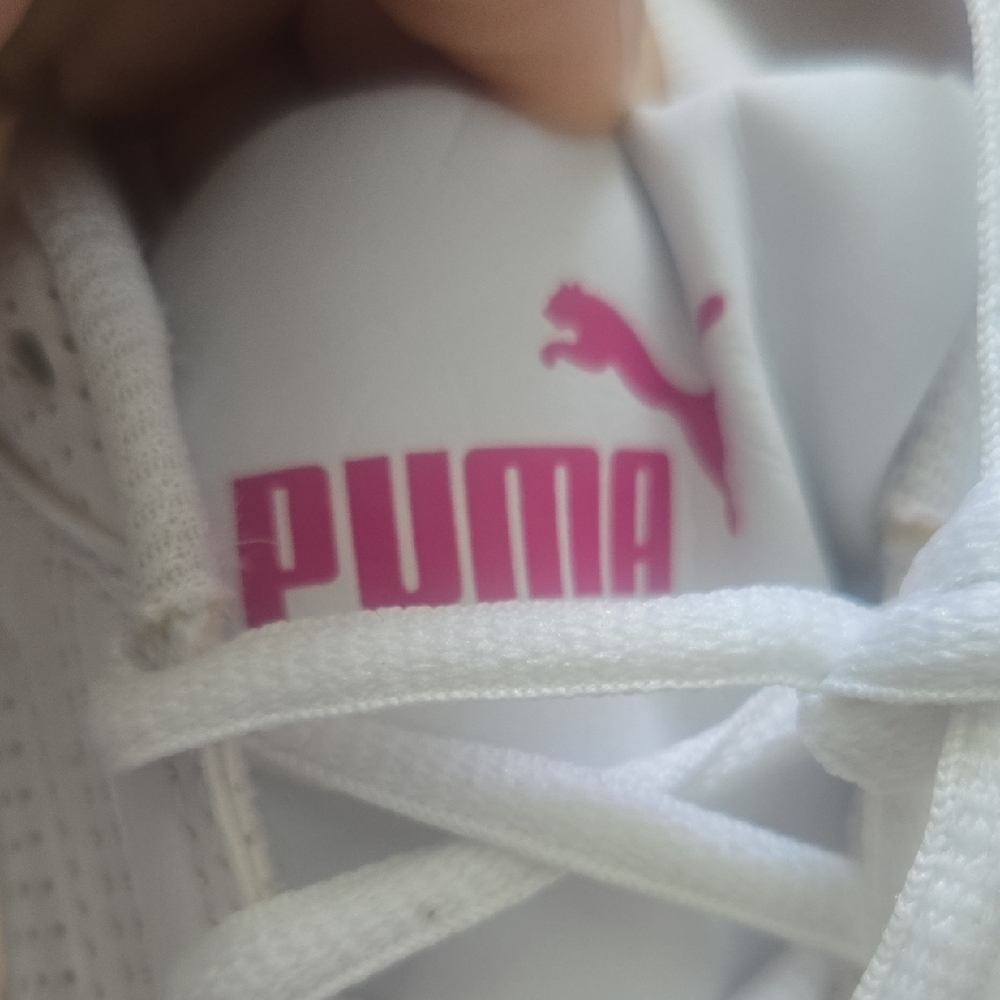 Puma White and Pink Athletic Shoes with Breathable Design - Picture 2 of 12